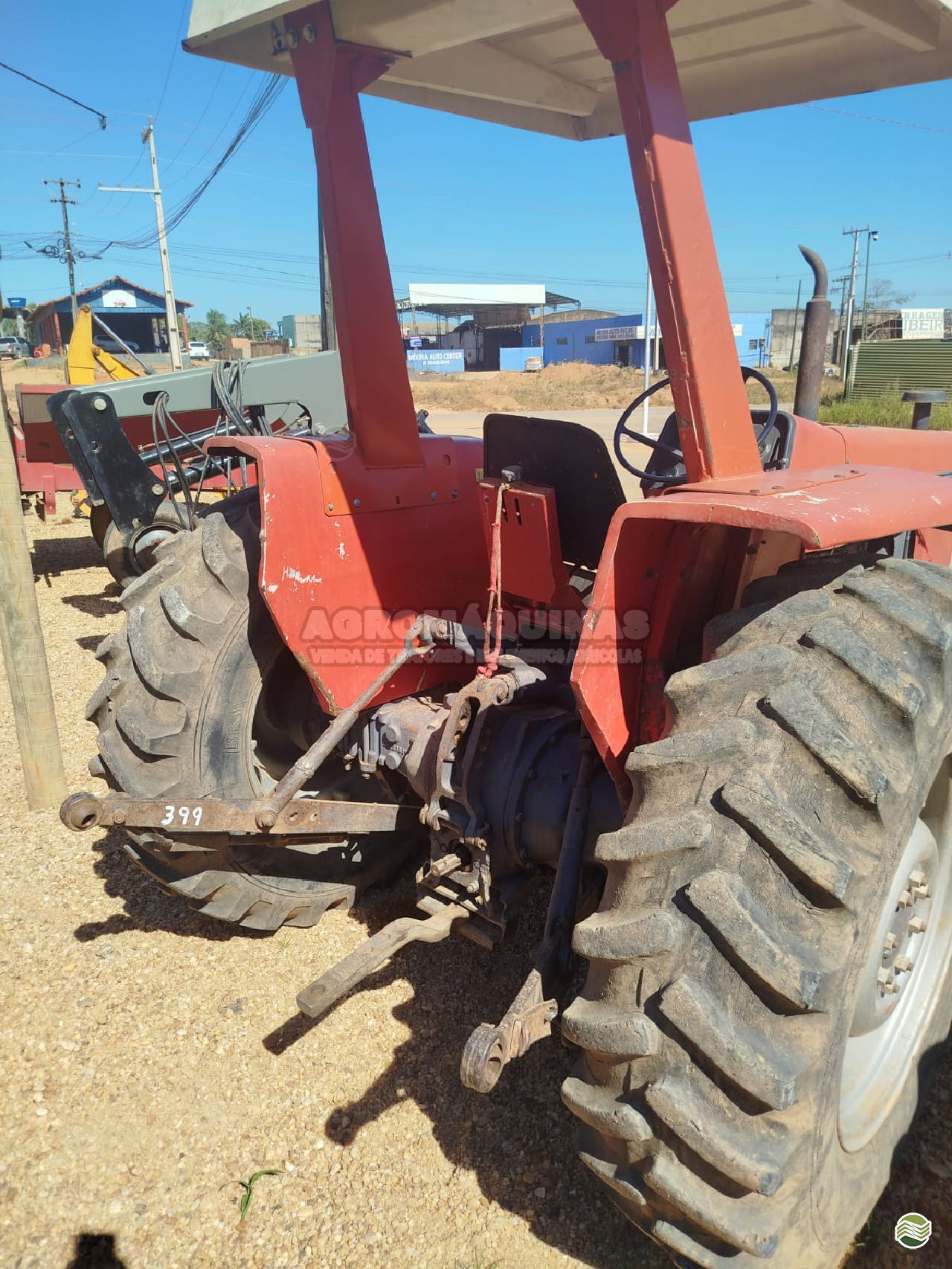TRATOR MASSEY FERGUSON MF 265 Tração 4x2 Agromáquinas COLNIZA MATO GROSSO MT